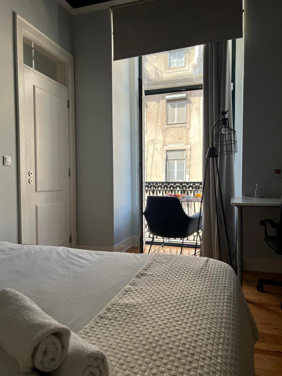 Suite No Chiado Baixa De Lisboa - Em Apartamento Partilhado Экстерьер фото